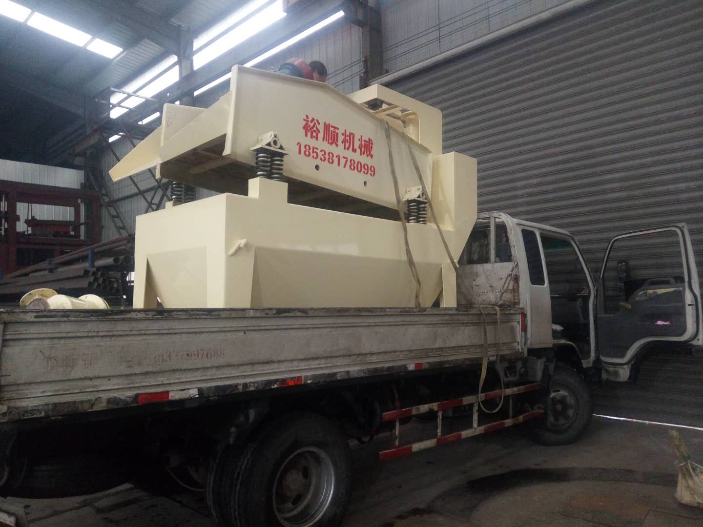 發往湖北京山的350細砂回收機