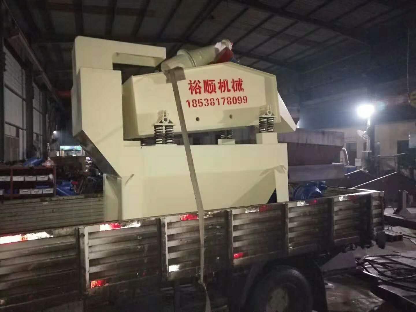 發往洛陽伊川的250細沙回收機