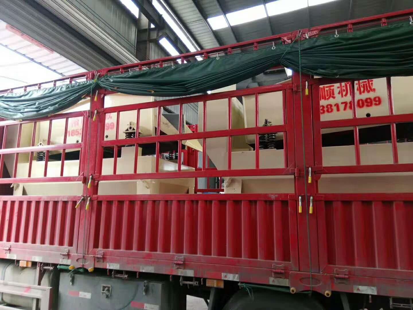 發往湖北荊門的2臺350細砂回收機